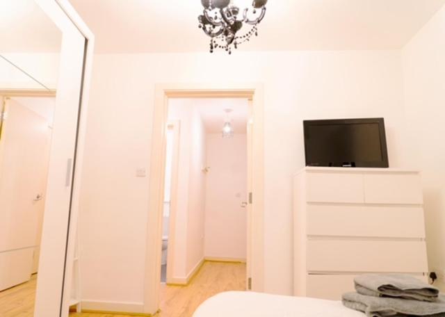 Lovely 1-Bed Apartment In Hackney 런던 외부 사진